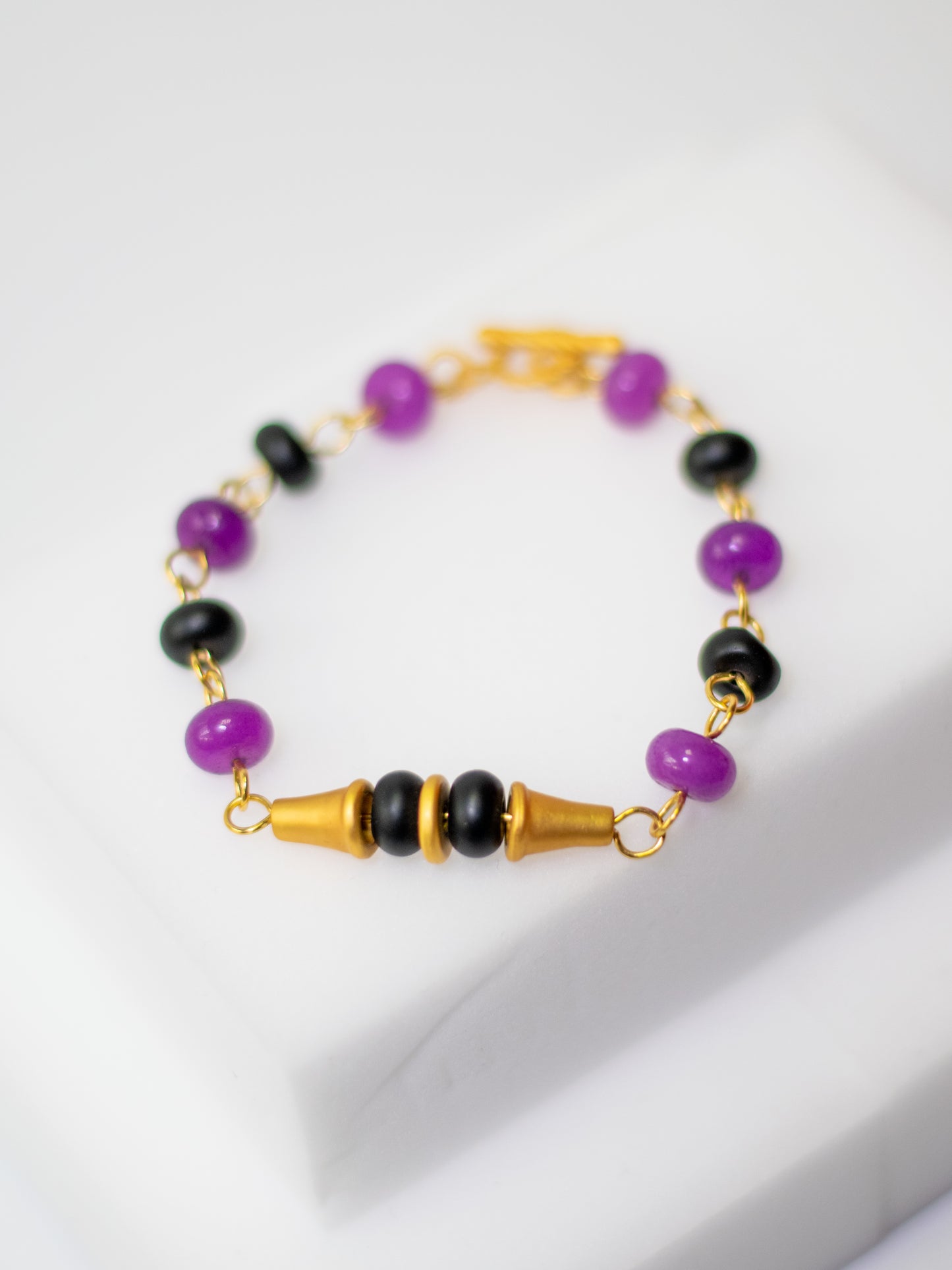 24K Gold Plated Pre-Columbian Muisca Golden, Black and Purple Jewelry Set.