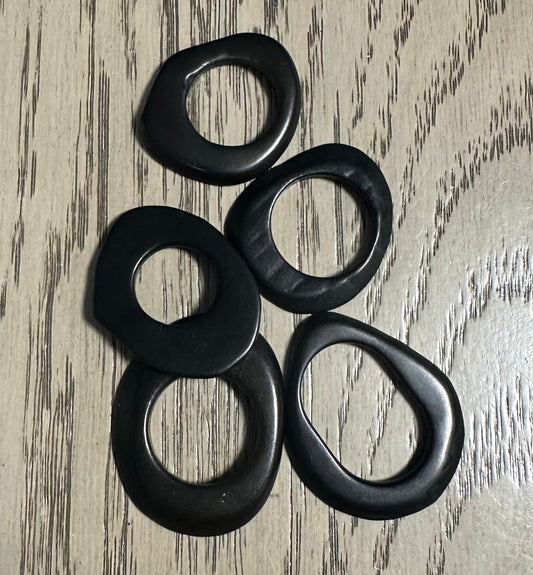 Tagua Hoop Beads. 20 Black Pieces.