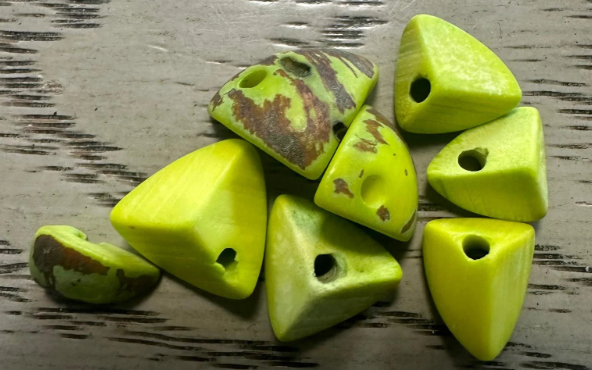 Tagua Nut Seed Beads 100 Twisted Pyramid Puff Beads in Brown. 1-2 cm approx. Sustainable Spacing Spacer Jewelry Making Irregular. TBTGreen01