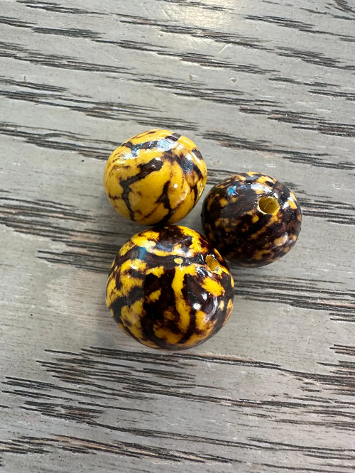 Natural Beads |Bombona Seed Beads| 30 Bombona Balls from Colombia. Yellow Bombona Seeds. It’s Punctured Straight Through. TBYellow04