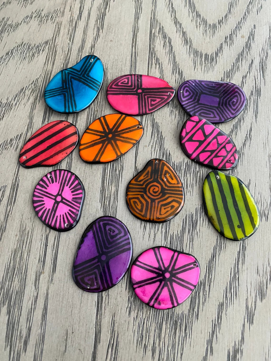 Tagua Slices Beads. 21 Multicolored Patterned Pieces.