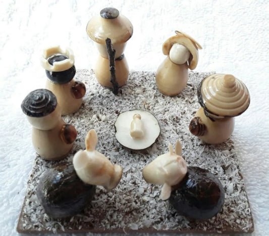 Tagua Nativity Set in Beige and Brown.