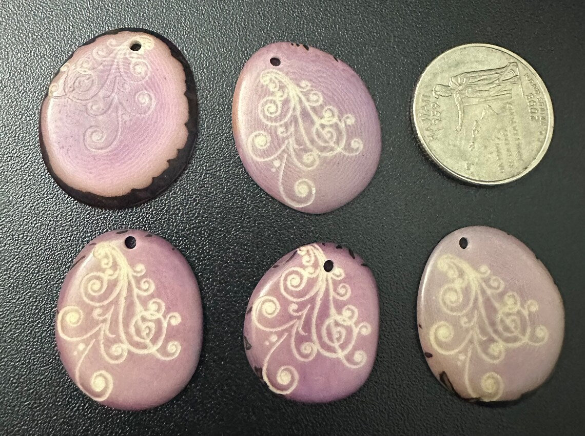 Tagua Slices Beads. 12 Purple Engraved Pieces