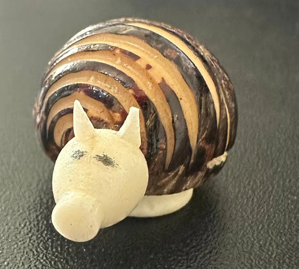 Tagua Decorative. Armadillo Mini Figure