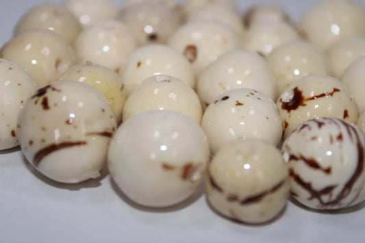 Seed Beads 100 White - Beige Bombona Balls - Seeds, Size 2 - 2.5 cm. Approx. Top Drilled. Natural Jewelry Making Supplies