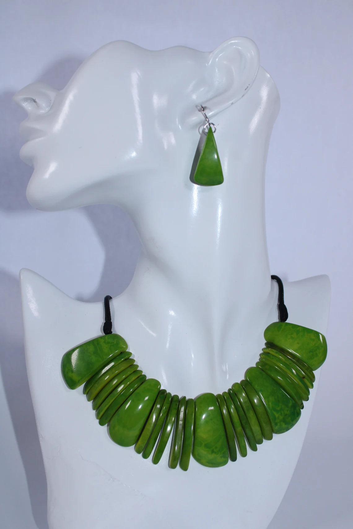 Tagua Necklace and Earrings Set in Green Color.