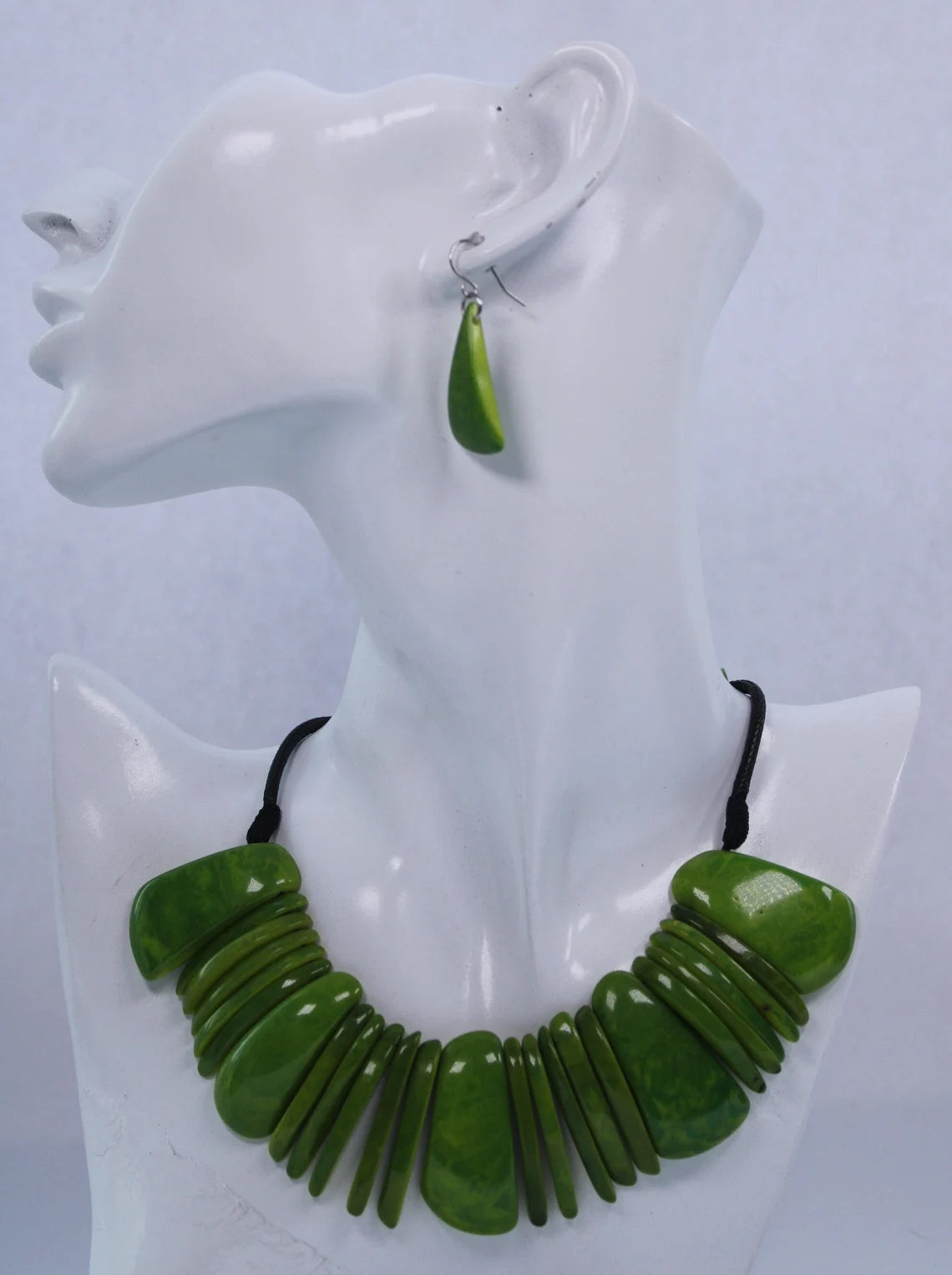 Tagua Necklace and Earrings Set in Green Color.