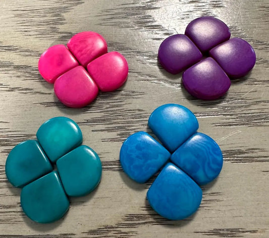 Tagua Teardrop Beads. 16 Multicolored Pieces.