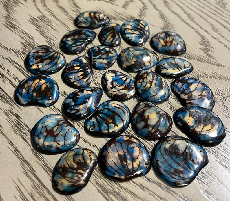 Tagua Slices Beads. 15 Blue Pieces