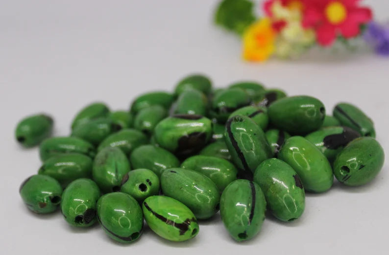 Camajuro Beads. 30 Green Pieces.