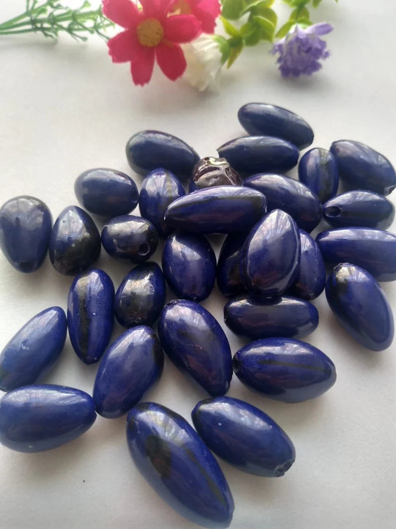 Camajuro Beads. 30 Dark Blue Pieces.