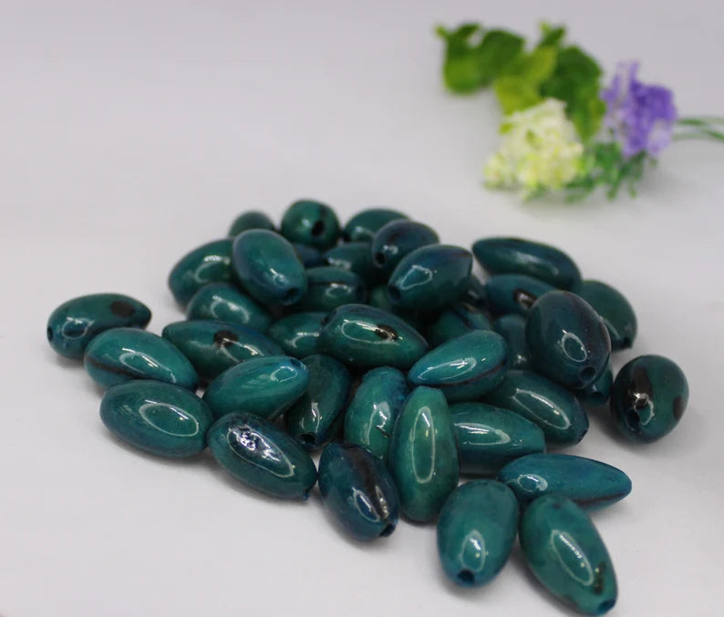 Camajuro Beads. 30 Turquoise Pieces.