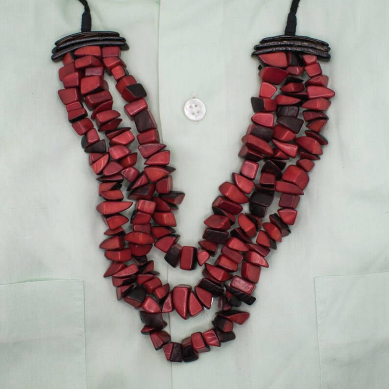 Tagua Necklace, Earrings and Bracelet Set in Red Color.