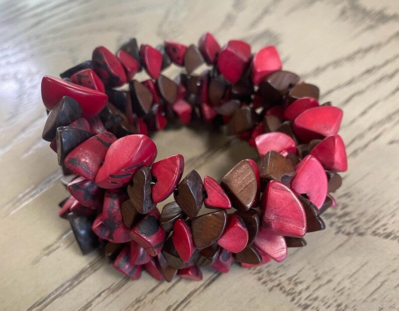Tagua Necklace, Earrings and Bracelet Set in Red Color.