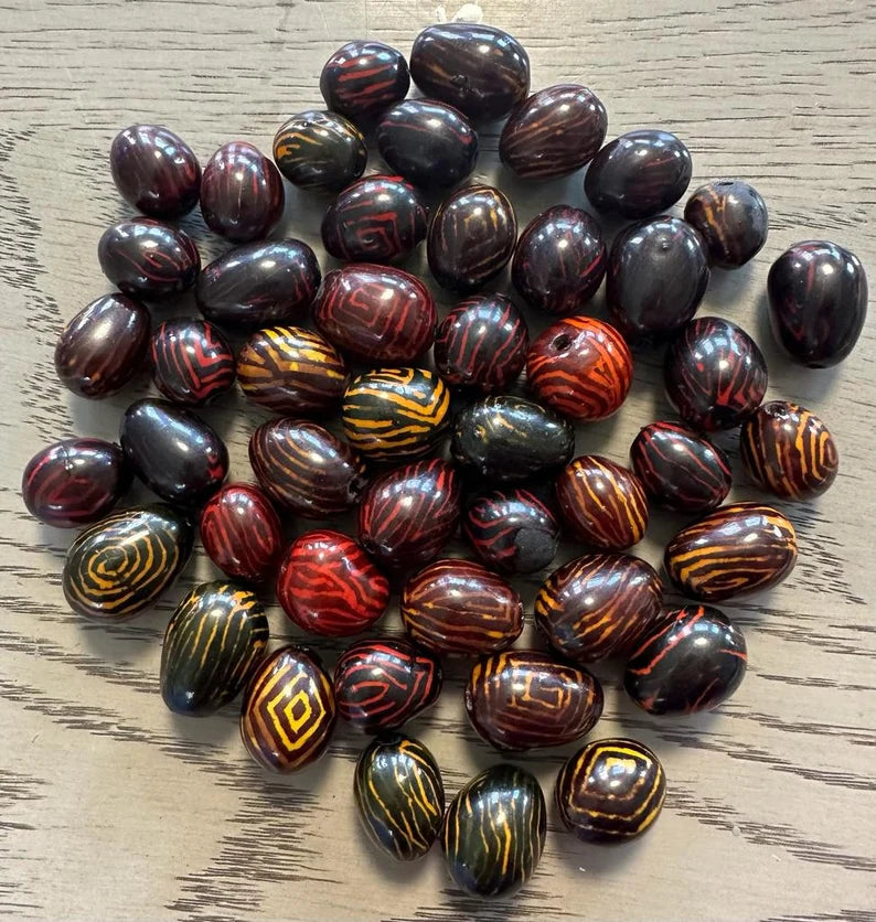 Bombona Ball Beads. 25 Multicolored Patterned Pieces.