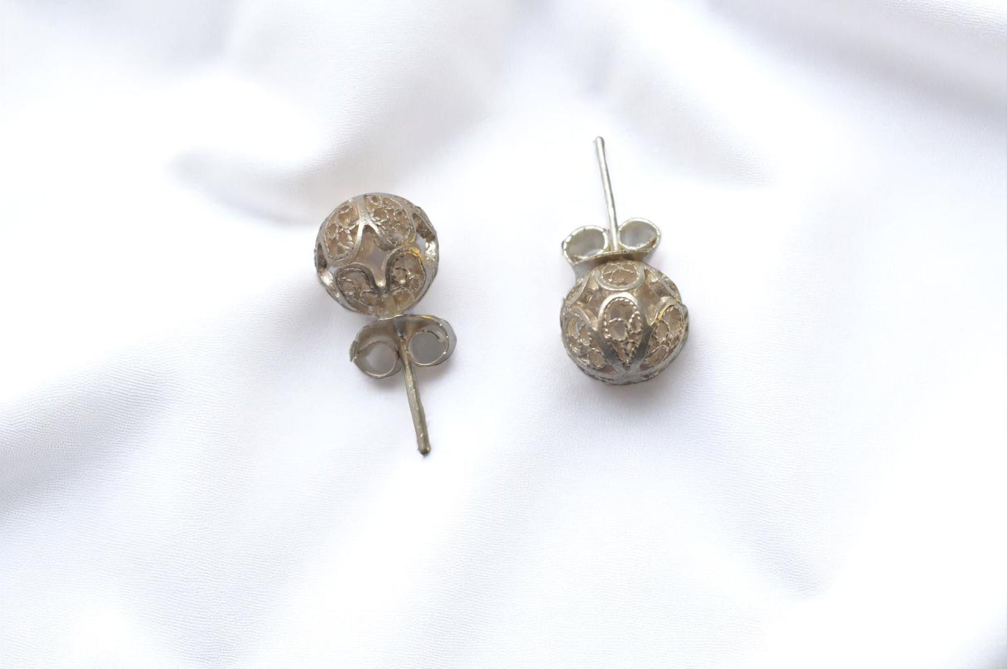Ball Silver Filigree Earrings