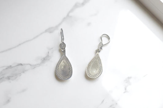 Teardrop Silver Filigree Earrings