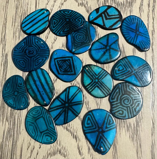 Tagua Slices Beads. 20 Blue Patterned Pieces.
