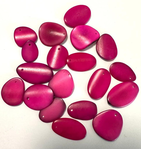 Tagua Slices Chip Beads. 30 Fuchsia Pieces