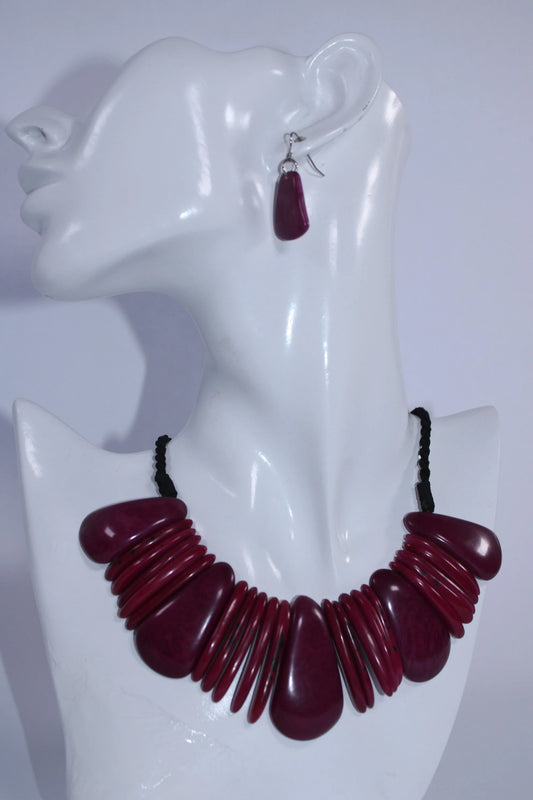 Tagua Necklace and Earrings Set. Dark Purple.