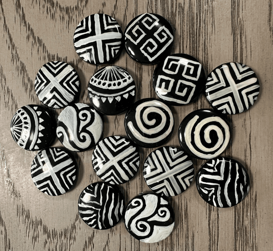 Tagua Disc Beads. 16 Black and White Patterned Pieces.