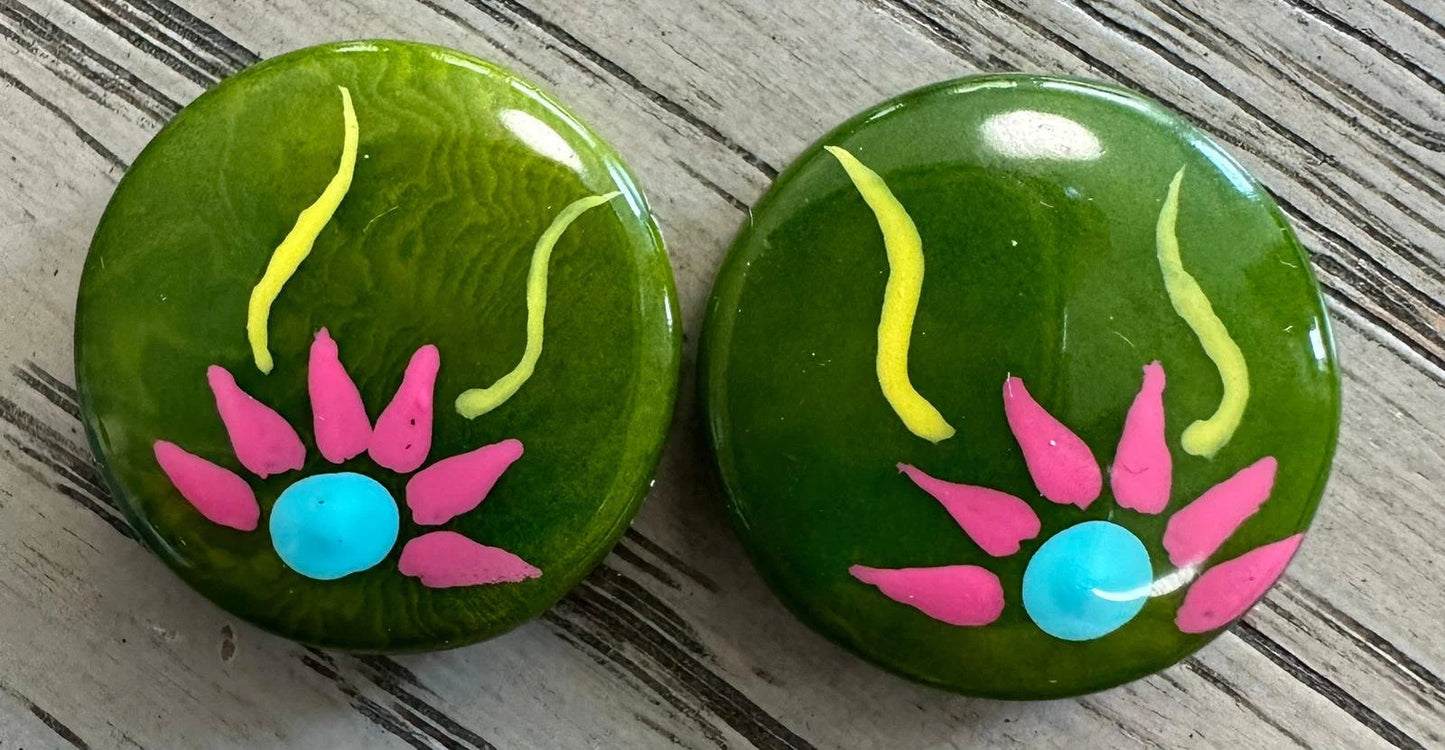 Tagua Flower Beads. 14 Hand Painted Multicolored Pieces