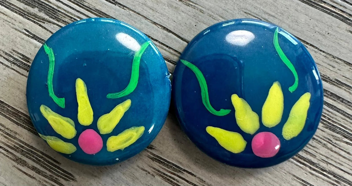 Tagua Flower Beads. 14 Hand Painted Multicolored Pieces