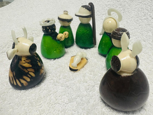 Tagua Nativity Set in Green and Brown.
