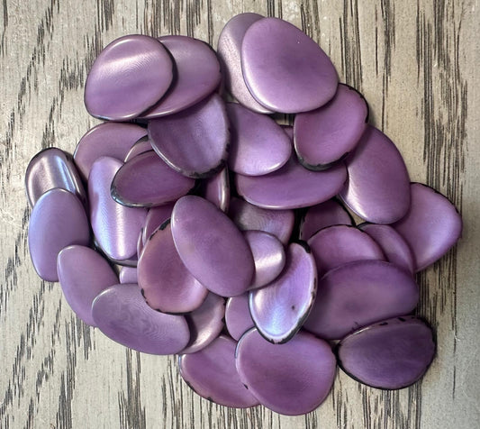 Tagua Chip Slices Beads. 30 Lilac Pieces