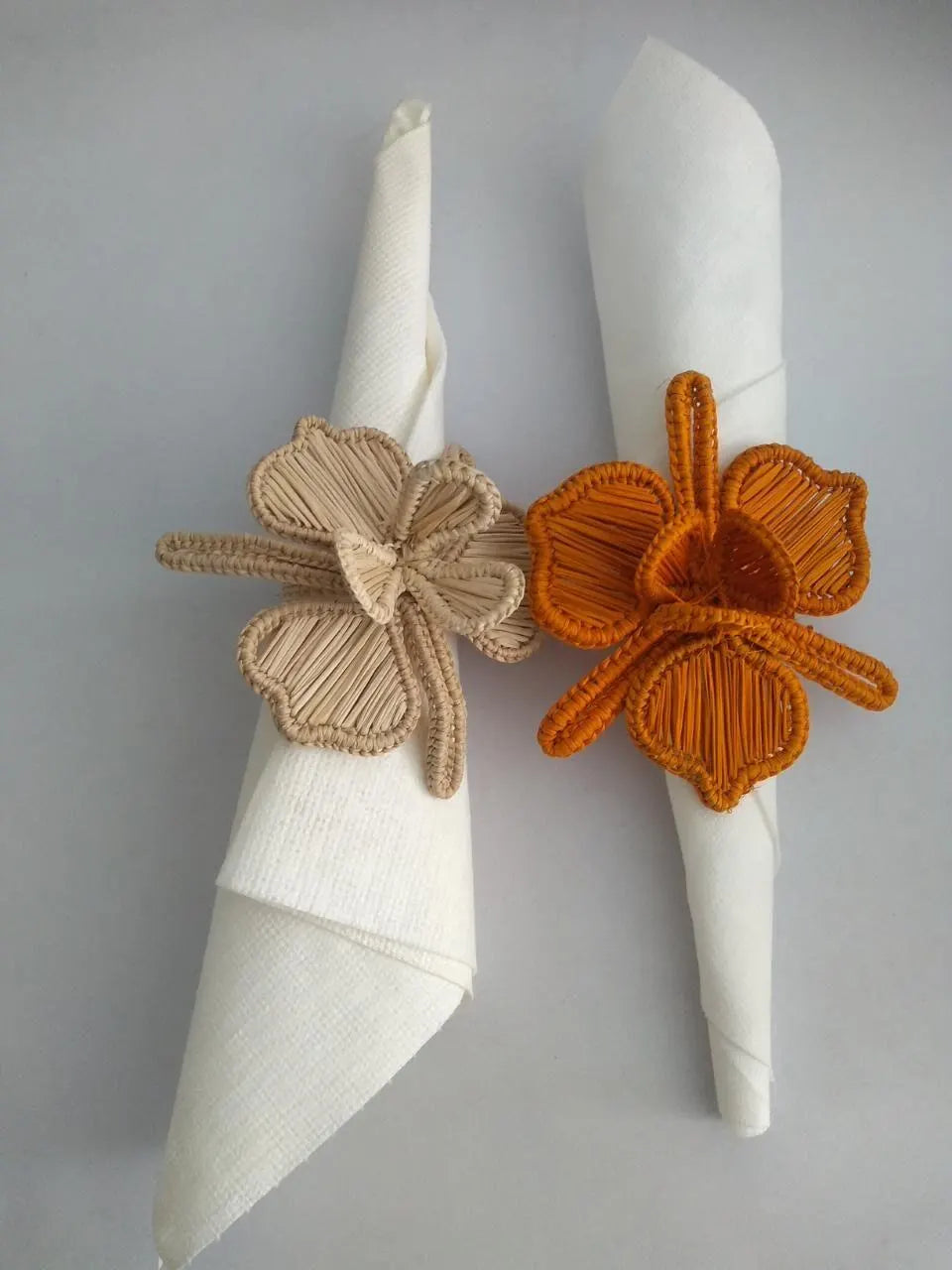 Napkin Flower Shaped Ring Holder Set.