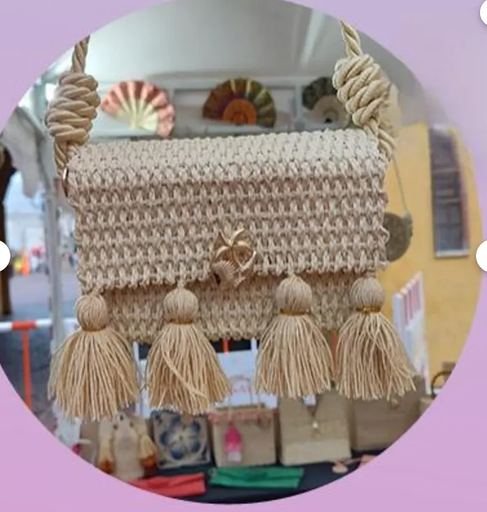 Handwoven straw bag with iraca palm | Straw bag for her | Rattan bag | Rectangular basket with accessories | Handmade in Colombia.