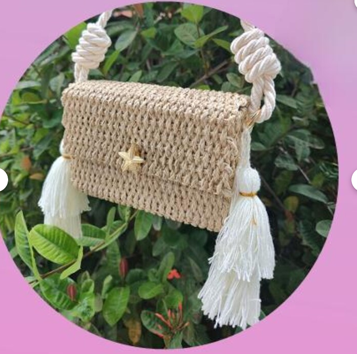 Handwoven straw bag with iraca palm | Straw bag for her | Rattan bag | Rectangular basket with accessories | Handmade in Colombia.