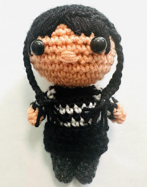 Wednesday Addams, Wednesday mini doll, Crochet amigurumi, Amigurumi doll, Horror gothic doll, handmade doll, amigurumi. Size: 11 x 6 cm