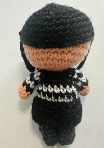 Wednesday Addams, Wednesday mini doll, Crochet amigurumi, Amigurumi doll, Horror gothic doll, handmade doll, amigurumi. Size: 11 x 6 cm