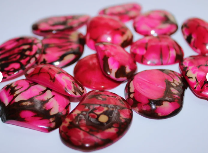 Pink Tagua Oval Beads. Natural Seed from Colombia Rainforest 15 Beads 3 x 3.5cm Approx. Top Drilled. Natural Jewelry Making