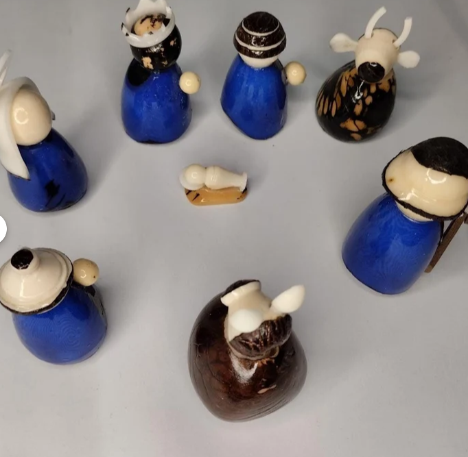 Nativity Set Handmade in Tagua Miniature | Nativity figurines | Christmas Nativity | Ivory Nut | Nativity Scene from Colombia | Fair trade