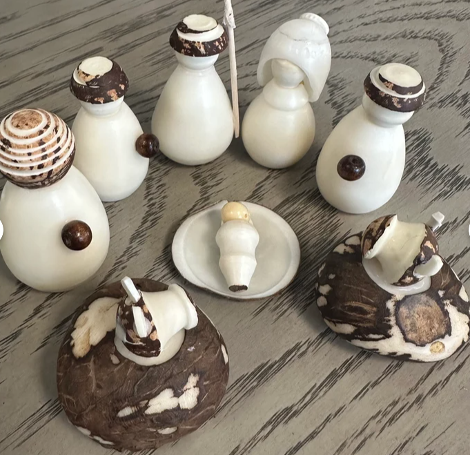 Nativity Set Handmade in Tagua | Nativity figurines | Christmas Nativity | Ivory Nut | Nativity Scene from Colombia Fair trade
