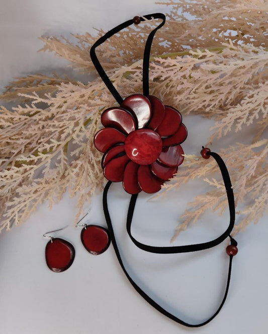 Tagua Pendant Necklace and Earrings Flower Shaped Set. Red and Multicolored.