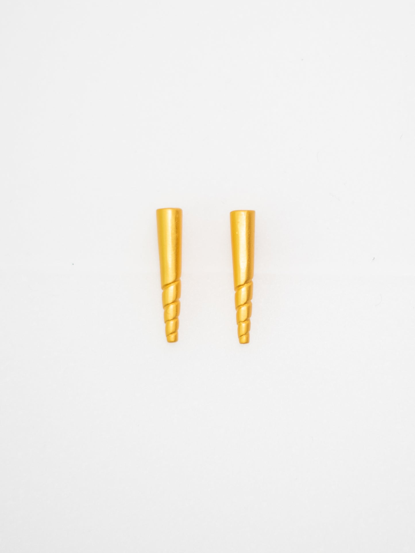 24K Gold Plated Pre-Columbian Muisca Horn Shaped Earrings.