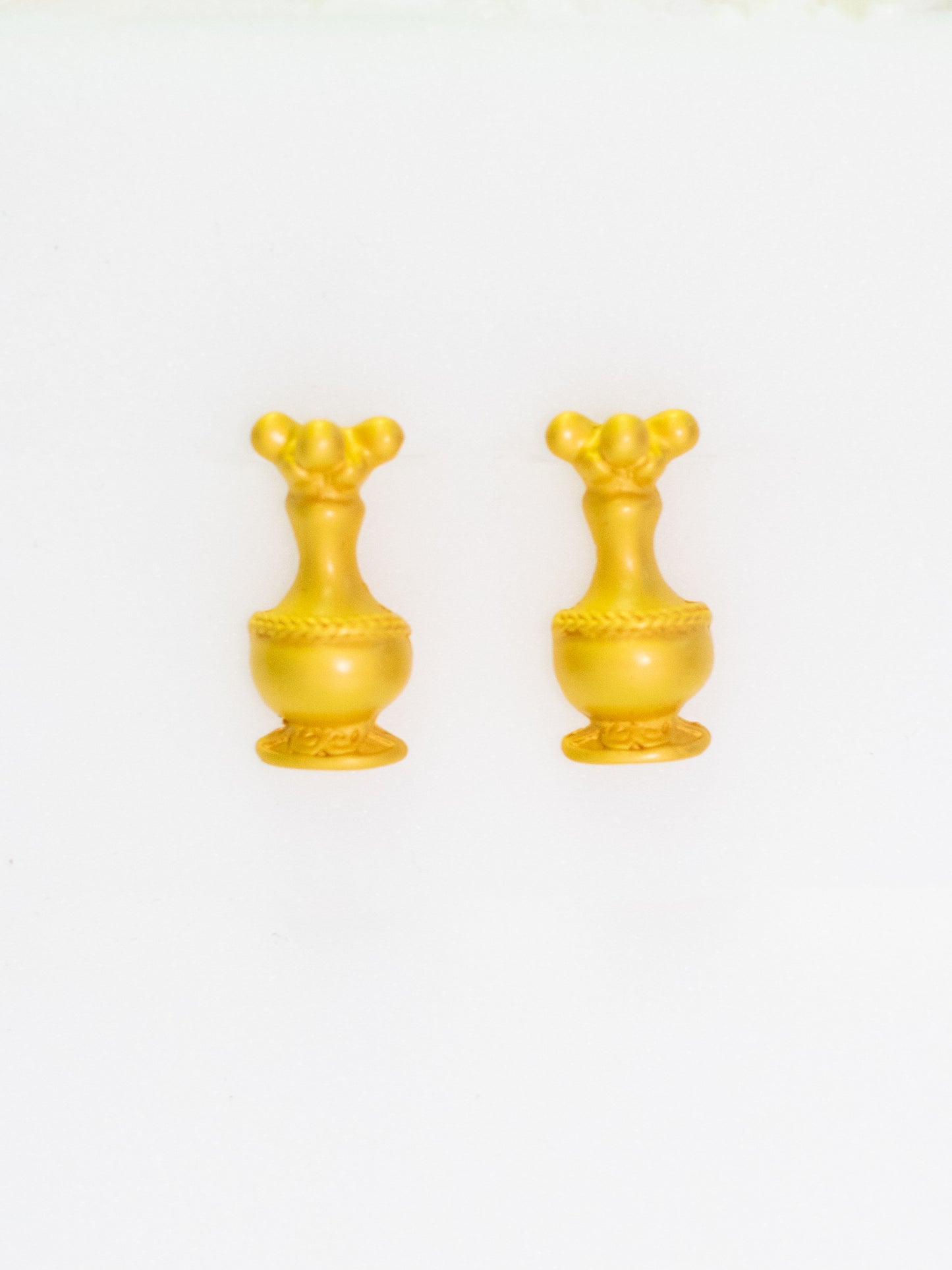 24K Gold Plated Pre-Columbian Muisca Poporo Quimbaya Earrings.