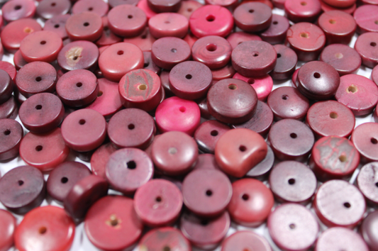 Tagua Nut Beads | 25 mini discs of tagua in mix red tones color. Center drilled. Size: 1 cm. approx. TDSMixcolors06