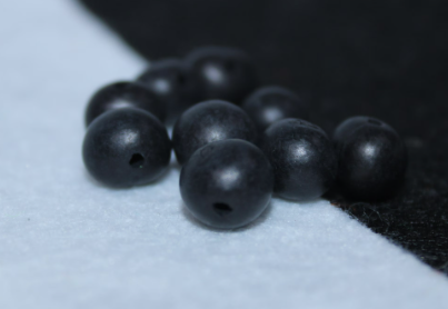 Black Beads Acai Seeds from the Colombian Amazonian Palm. Size: 1x1cm. Hole Size 1mm Approx. Natural Accounts. Pack of 200 Beads. TABlack01
