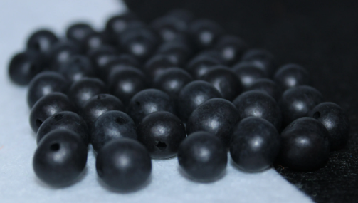 Black Beads Acai Seeds from the Colombian Amazonian Palm. Size: 1x1cm. Hole Size 1mm Approx. Natural Accounts. Pack of 200 Beads. TABlack01