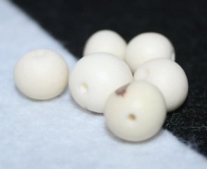 White Beads Acai Seeds from the Colombian Amazonian Palm. Size: 1x1cm. Hole Size 1mm Approx. Natural Accounts. Pack of 200 Beads. TAWhite01