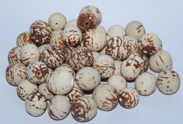 30 Bombona Balls From Colombia. Pure Balls, Seeds Unpainted. Jewelry Making. It’s punctured straight through. TBBeige02