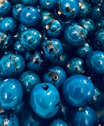 30 Bombona Balls from Colombia, Polished. Blue Bombona Seeds. It’s Punctured Straight Through. TBBlue03