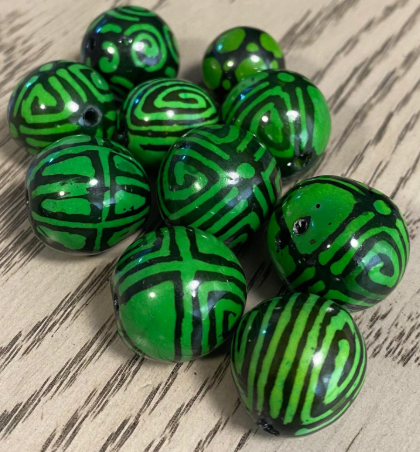 Natural Beads |Bombona Seed Beads| 30 Bombona Balls in Multicolored Patterned. It’s Punctured Straight Through. TBPMulticolored06
