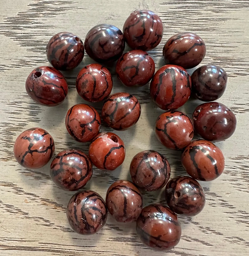 Natural Beads |Bombona Seed Beads| 80 set bombona beads. 80 beads in eight colors. It’s Punctured Straight Through. TBMulticolored05