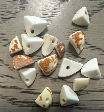 Tagua Nut Seed Beads 100 Twisted Pyramid Puff Beads in Beige. 1-2 cm approx. Sustainable Spacing Spacer Jewelry Making Irregular. TBTBeige02