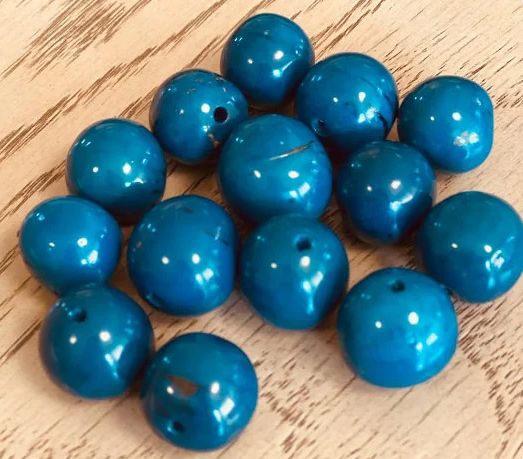 Natural Beads |Bombona Seed Beads| 70 set bombona beads. 70 beads in seven colors. It’s Punctured Straight Through. TBMulticolored01